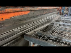 उच्च सुरक्षा के लिए 3डी घुमावदार पीवीसी लेपित स्टील वायर मेश सुरक्षा बाड़ पैनल