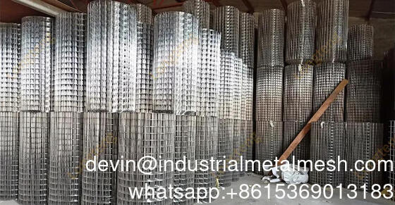 2.5 मिमी 3.0 मिमी हॉट डीआईपी गैल्वेनाइज्ड वेल्डेड वायर मेष पैनल स्टील वायर मेष शीट निर्माण के लिए
