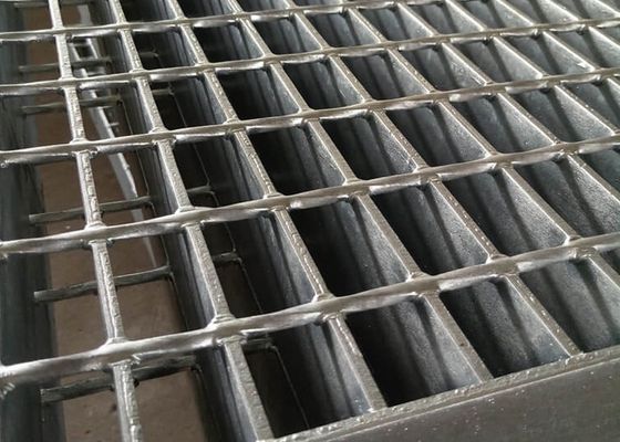 टिकाऊ प्लेटफार्म स्टील ग्रिटिंग जस्ती स्टील ग्रिटिंग वेल्डेड स्टील ग्रिटिंग