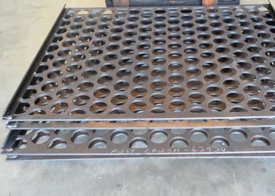 NM300 स्टील मेटल पंच प्लेट स्क्रीनिंग कोल्ड रोल्ड स्टेनलेस स्टील शीट के साथ गोल छेद पैटर्न