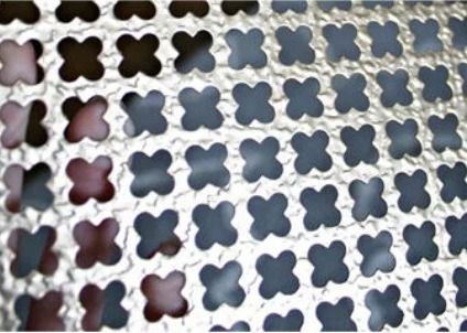 6 मिमी मोटाई पूर्ण पत्ती Clover पैटर्न छिद्रित धातु शीट