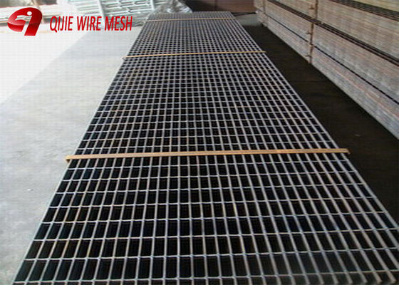 30X5mm Serrated Steel Grating Folding Campfire Grill Heavy Duty स्टेनलेस / बार के लिए जस्ती
