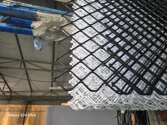 हैवी ड्यूटी डायमंड विस्तारित धातु मेष सजावटी एल्यूमीनियम स्प्रे पेंट 4 एक्स 8