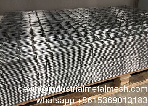 24 Roll Sizes Welded Wire Mesh 13mm Thickness Certified to BS Standards for Industrial Construction and Security Projects