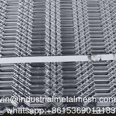 पॉलिश किया हुआ चमकदार रंग पाउडर लेपित सजावटी विस्तारित धातु वायर मेश