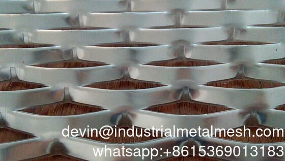 निर्माण तल ग्रेटिंग सीढ़ी ट्रेड तल कंक्रीट ईंट मचान के लिए उच्च शक्ति भारी शुल्क चपटा मौसम प्रतिरोधी विस्तारित धातु जाल