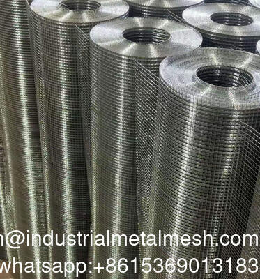 उच्च गुणवत्ता अच्छी कीमत पीवीसी लेपित और गर्म डुबकी जस्ती वेल्डेड तार जाल रोल फैक्टरी