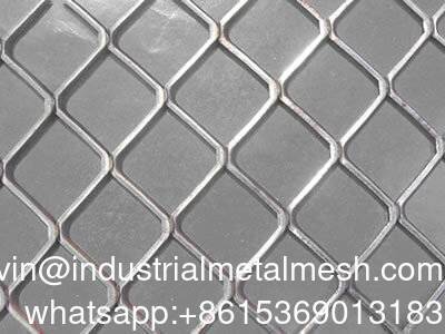 भवन सामग्री अग्रभाग आवरण एल्यूमीनियम विस्तारित धातु शीट तार जाल गलियारे सीढ़ी बैफल के लिए