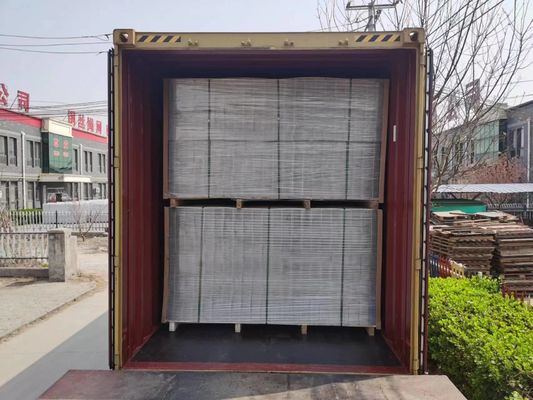 स्टेनलेस स्टील 304 316 316L धातु वेल्डेड वायर मेष शीट 0.5m से 2.2m चौड़ाई
