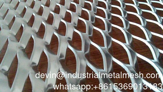 निर्माण तल ग्रेटिंग सीढ़ी ट्रेड तल कंक्रीट ईंट मचान के लिए उच्च शक्ति भारी शुल्क चपटा मौसम प्रतिरोधी विस्तारित धातु जाल